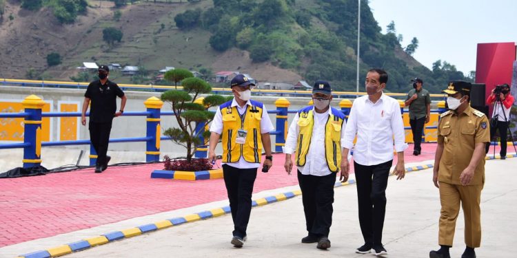 Menteri PUPR Dampingi Presiden Jokowi Resmikan Bendungan Multifungsi Karalloe