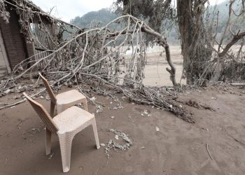 Sebanyak 15 Warga Meninggal Dunia dan 27 Lainnya Hilang Akibat Erupsi Semeru