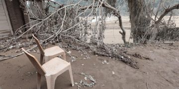 Sebanyak 15 Warga Meninggal Dunia dan 27 Lainnya Hilang Akibat Erupsi Semeru