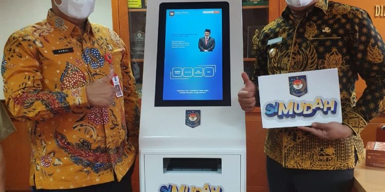 Dirjen Otda Kemendagri Serahkan 3 Unit Anjungan Simudah Kepada Daerah Terpilih