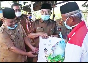 Bupati H Mashuri Motivasi Pengrajin Batu Bata di Kecamatan Tabir Lintas