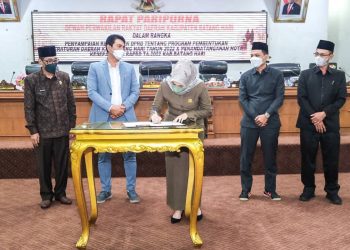 Dewan DPRD Batanghari Rapat Paripurna Sahkan RAPBD 2022
