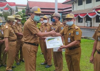 12 Instansi Dapat Penghargaan Dari Bupati Merangin Dalam Menangani Covid-19