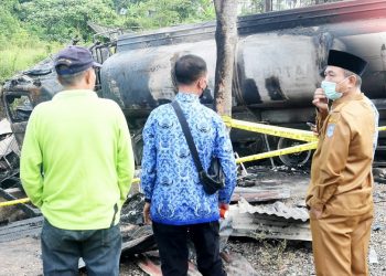 Bupati H.Mashuri Pantau Kondisi Korban Kebakaran Kios Minyak di Sungai Misang 