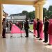 Kapolres Merangin Pimpin Upacara Tradisi Pedang Pora Untuk Anggota Yang Memasuki Purna Bhakti