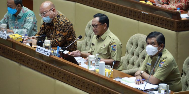 Rapat Kerja dengan Komisi II DPR RI, Pemerintah-DPR-Penyelenggara Sepakati Jadwal Pemilu Serentak