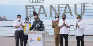 Presiden Jokowi Resmikan Penataan Kawasan Pantai Bebas sebagai Ikon Baru Parapat 