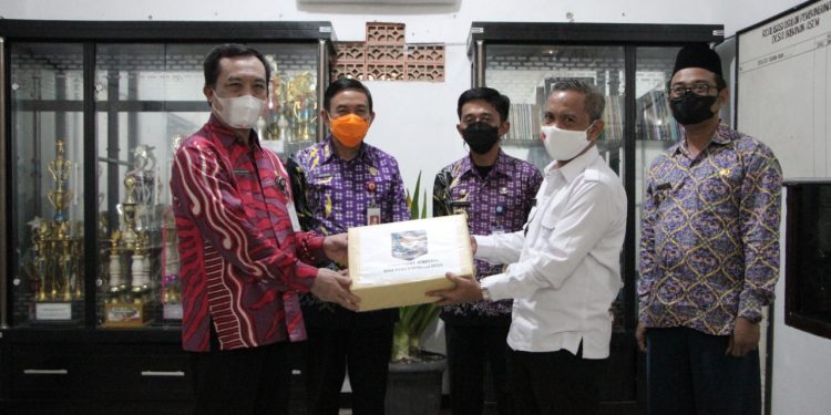 Dirjen Bina Pemdes Kemendagri : Pelayanan Digital Desa Babakan Asem Memudahkan Masyarakat