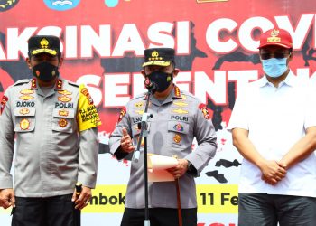 Tinjau Vaksinasi di NTB, Kapolri Minta Forkopimda Kendalikan Laju Covid-19 untuk Sukseskan Event Internasional