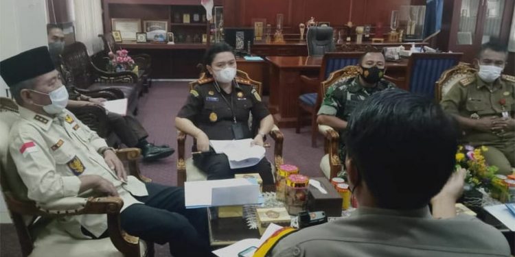 Bupati Merangin Gelar Rapat Bersama Satgas Covid-19 Bahas Percepatan Vaksin