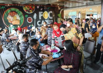 IPDN Bersama TNI AL Gelar Vaksinasi Covid-19 di Kota Semarang