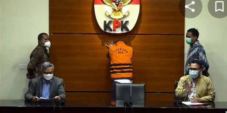 KPK Eksekusi Terpidana Paut Syakarin Kasus Korupsi RAPBD Provinsi Jambi 2017-2018 ke Lapas Sukamiskin
