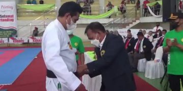 Bupati Fadhil Arief Buka Kejuaraan Karate Open Plus Batanghari Cap