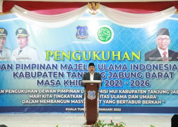 Bupati Tanjab Barat Hadiri Pengukuhan Dewan Pimpinan MUI