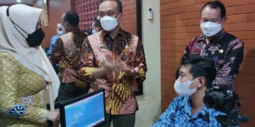 Kunker ke Jatim, Dirjen Dukcapil Ingin Pastikan Layanan Identitas Digital SIAK Terpusat Berjalan Baik