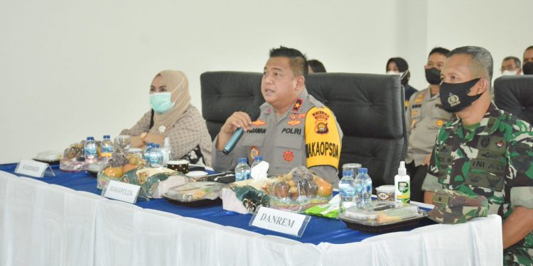 Wakapolda Jambi Ikuti Vaksinasi Serentak Oleh Wakapolri via Zoom Meeting 