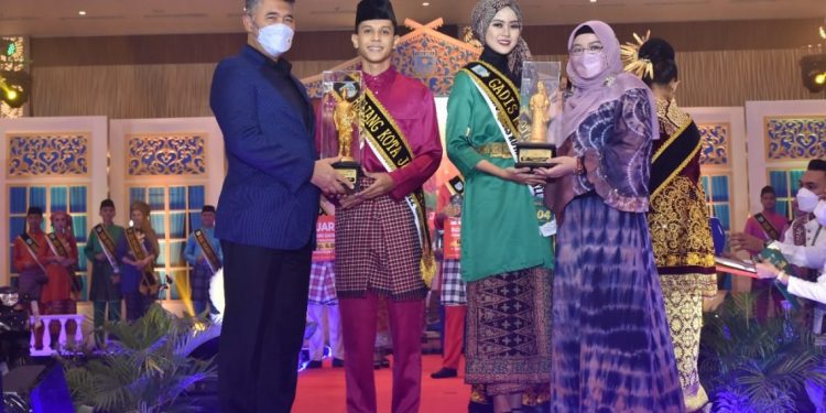 Ajang Pemilihan Bujang-Gadis, Walikota Fasha Titip Tugas Promosikan Potensi Kota Jambi