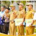 Kadis PUPR Provinsi Jambi Berikan Penghargaan untuk Pegawainya
