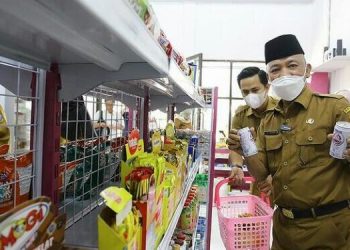 Kadis PUPR M. Fauzi Resmikan Koperasi Mart PU