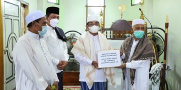 Bupati Anwar Sadat Safari Jumat Berkah di Masjid Darrul Jannah Tungkal II