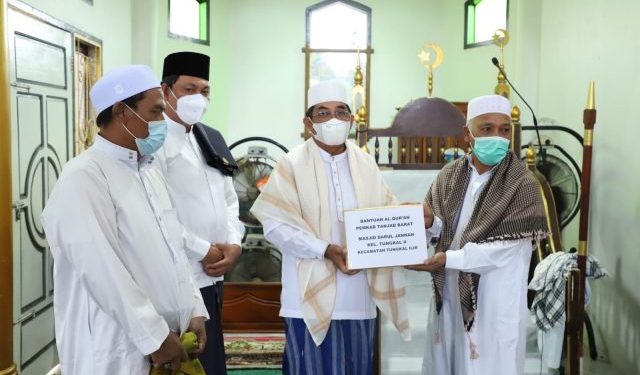 Bupati Anwar Sadat Safari Jumat Berkah di Masjid Darrul Jannah Tungkal II