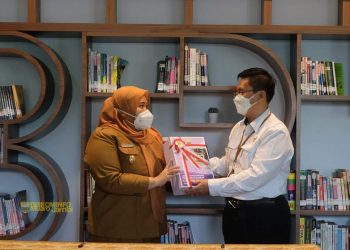 Bupati Muaro Jambi Serahkan LKPD TA. 2021