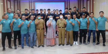 Bupati Masnah Lepas Tim Sepak Bola Piala Gubenur Cup 2022
