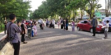 Siswa Siswi SD IT Permata Hati Merangin Bagikan 1.000 Takjil Berbuka Puasa