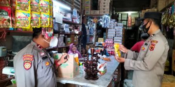 Sat Binmas Polres Merangin Cek Ketersediaan Minyak Goreng dan Sembako di Toko dan Pasar