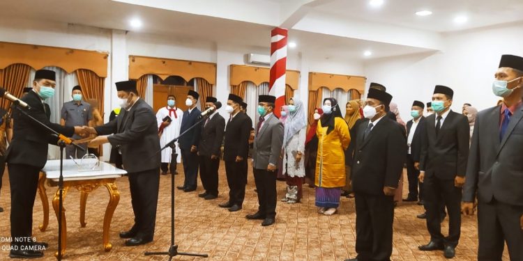 Pejabat Administrasi dan Fungsional di Lingkup Dinkes Merangin Dilantik, 5 Orang tidak Hadir