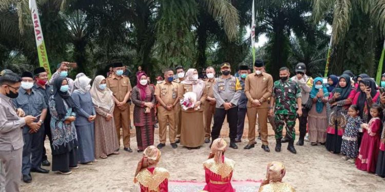 Ketua DPRD Muaro Jambi Hadiri Peresmian Desa Persiapan Bukit Baling