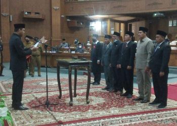 Ketua DPRD Muaro Jambi Lantik Ketua dan Pengurus Badan Kehormatan