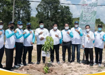 Tanam Pohon di Intake Aurduri, Dinas PUPR M Fauzi Peringati Hari Air Sedunia ke-30