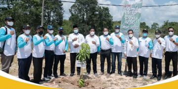 Tanam Pohon di Intake Aurduri, Dinas PUPR M Fauzi Peringati Hari Air Sedunia ke-30