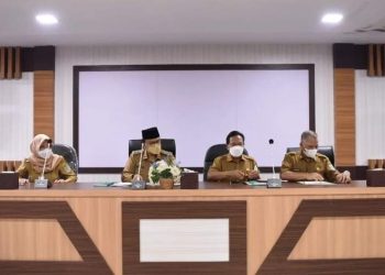 Wawako Maulana Pimpin Rapat Ranperda tentang Pajak dan Retribusi Daerah