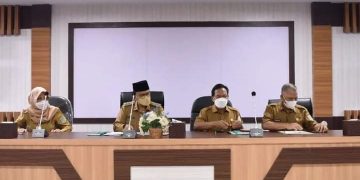 Wawako Maulana Pimpin Rapat Ranperda tentang Pajak dan Retribusi Daerah
