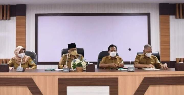 Wawako Maulana Pimpin Rapat Ranperda tentang Pajak dan Retribusi Daerah