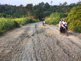 Perbaikan Jalan Rusak Dari Desa Salam Buku sampai Desa Rantau Alai Menunggu Proses Tender