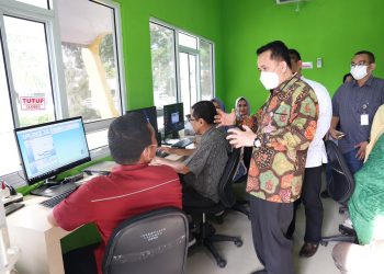 Dirjen Keuangan Daerah Kemendagri Tinjau Langsung Samsat Provinsi Riau di Pekanbaru