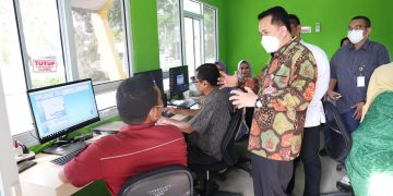 Dirjen Keuangan Daerah Kemendagri Tinjau Langsung Samsat Provinsi Riau di Pekanbaru