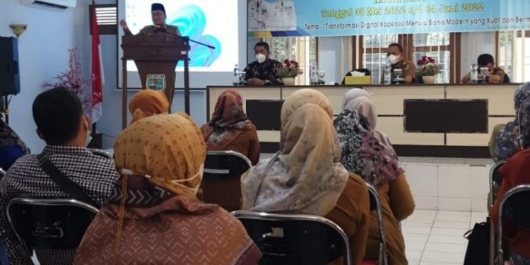 Buka Pelatihan SIAkop, Wawako Maulana Dorong Koperasi Miliki Standar Akuntansi