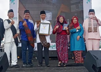 Bakar Jaudah dari Jangkat Masuk Rekor MURI