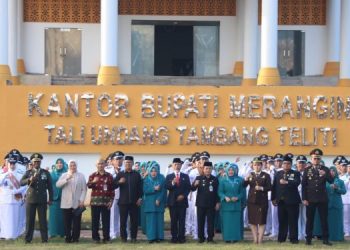 Gubernur Al Haris Lantik 169 Kepala Desa Terpilih se-Kabupaten Merangin