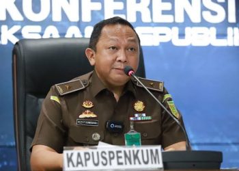 Jambidsus Kejaksaan Agung Serahkan Berkas Perkara 5 Orang Tersangka Kasus Pemberian Fasilitas Ekspor CPO