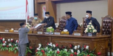 DPRD Muaro Jambi Gelar Rapurna Mendengar Pandangan Tujuh Fraksi