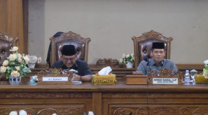 DPRD Muaro Jambi Gelar Paripuna Sampaikan Pandangan Umum Fraksi