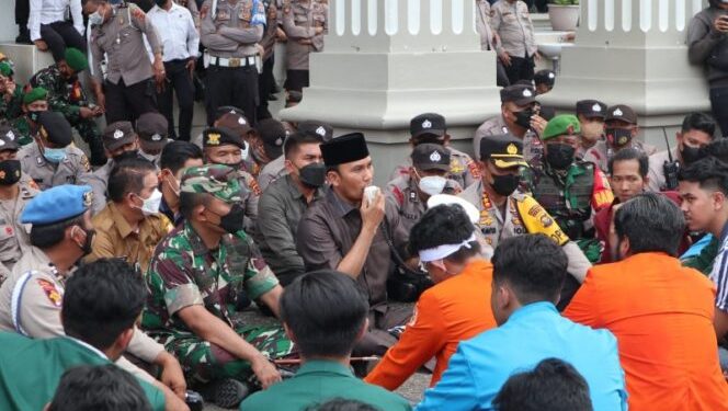 Terima Aksi Unjuk Rasa, Ketua DPRD Edi Purwanto: Presiden Sebut Perpanjang Masa Jabatan Tidak Akan Terjadi