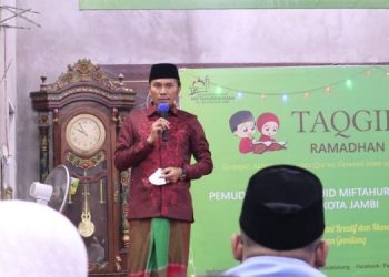 Ketua DPRD Provinsi Jambi Safari Ramadhan di Masjid Miftahurrahmah