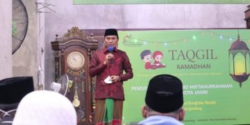 Ketua DPRD Provinsi Jambi Safari Ramadhan di Masjid Miftahurrahmah