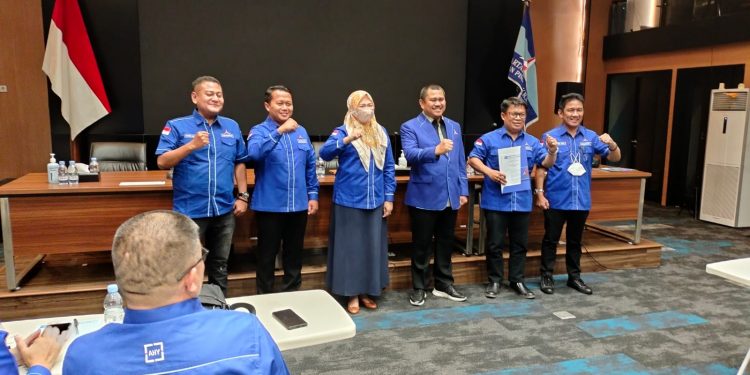 Setelah Terima SK, Ketua DPC Demokrat Merangin As’Ari Elwakas Targetkan 2024 Pimpin Dewan